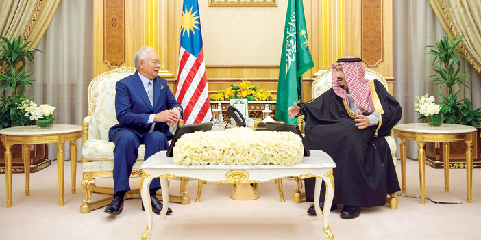   لقطات من استقبال ومباحثات خادم الحرمين مع رئيس الوزراء الماليزي