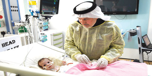 استقرار حالة الطفلة الفلسطينية حنين بعد إجراء عملية فصل التوأم الطفيلي بأربعة أيام 