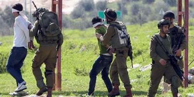الاحتلال يقتحم الخليل ويعتقل خمسة فلسطينيين 