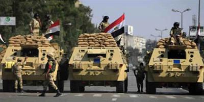 الجيش المصري يعتقل 3 إرهابيين بوسط سيناء 