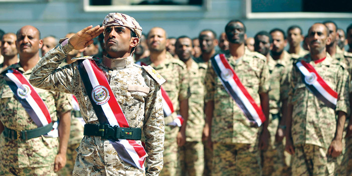  إقبال الشباب على التجنيد في الجيش اليمني لمؤازرته في حربه ضد الانقلابيين