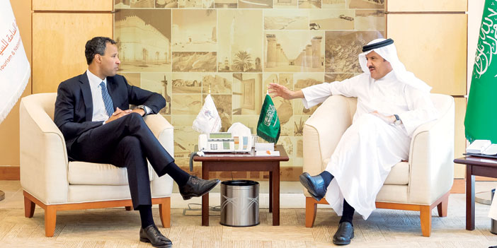 الأمير سلطان بن سلمان يشيد بمبادرة «بوينج» لدعم جمعية الأطفال المعوقين 
