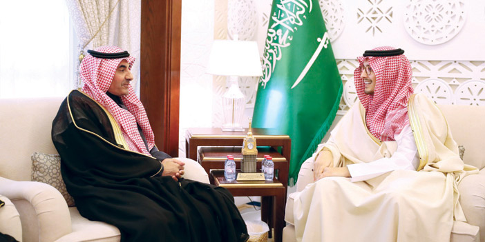   الأمير أحمد بن فهد خلال لقائه بنائب وزير التعليم