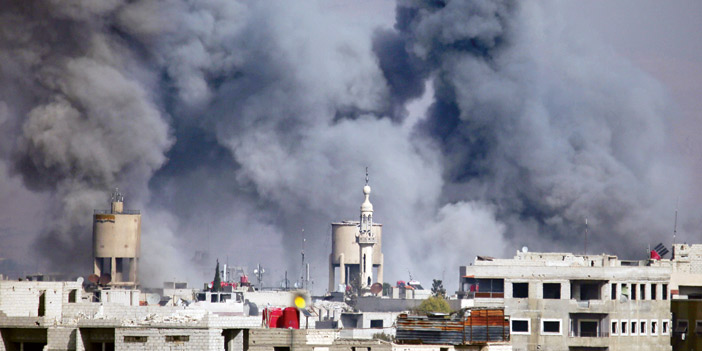  انفجارات عنيفة تغطي سماء الغوطة الشرقية حتى وقت متأخر من مساء أمس
