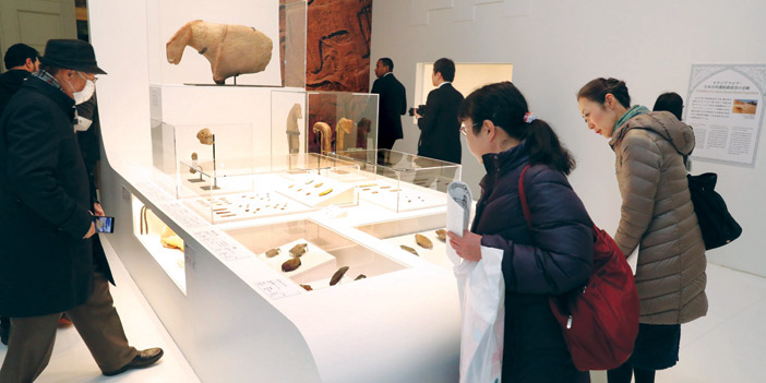 زوار معرض روائع آثار المملكة بطوكيو يتعرفون على حضارة المملكة 