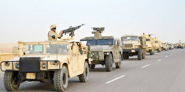  الجيش المصري يواصل نقل آلياته إلى سيناء وذلك للقضاء على الإرهاب