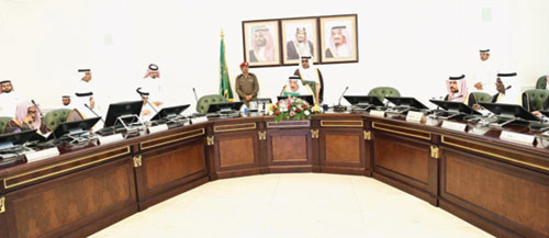   الأمير محمد بن ناصر خلال ترؤسه الاجتماع