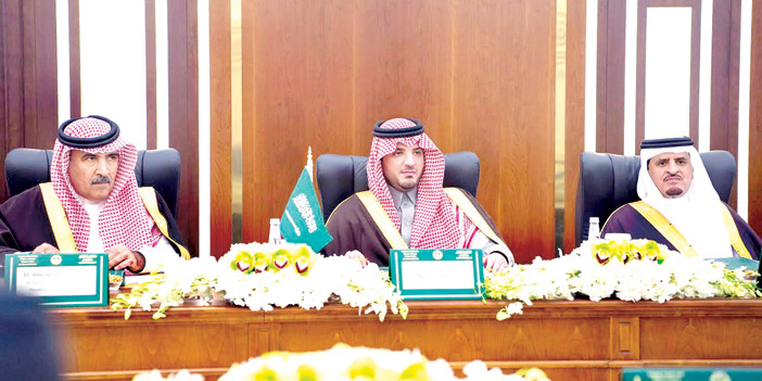   الأمير عبدالعزيز بن سعود يبحث مع وزير الداخلية الأذربيجاني آفاق التعاون