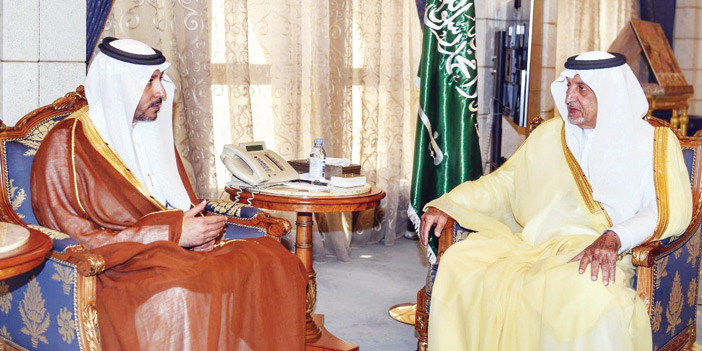  الأمير خالد الفيصل يستقبل مدير الشؤون الصحية