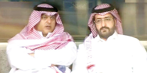  سعود السويلم في مباراة النصر والرائد بجانب المالك