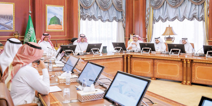  الأمير فيصل بن سلمان يترأس الاجتماع