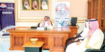 أمير منطقة القصيم يزورجمعية الملك عبدالعزيز الخيرية النسائية ببريدة «عون» 