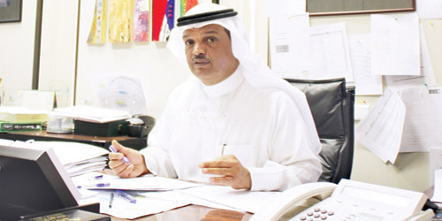  د. محمد النملة رئيس قسم الفنون والتصاميم يتحدث للصفحة