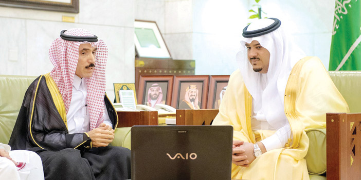  الأمير محمد بن عبدالرحمن خلال استقباله المزيد