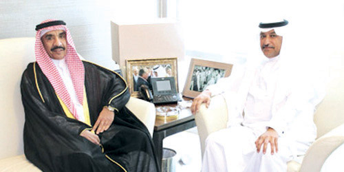  سمو السفير مستقبلا السفير البحريني في عمان