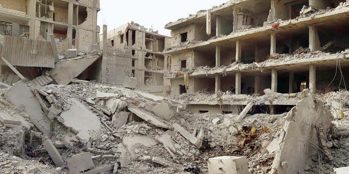    الدمار يحل بإحدى المدن السورية جراء قصف النظام عليها