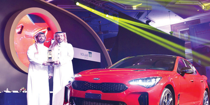  عبدالسلام الجبر يستلم جائزة أفضل سيارة مبتكرة