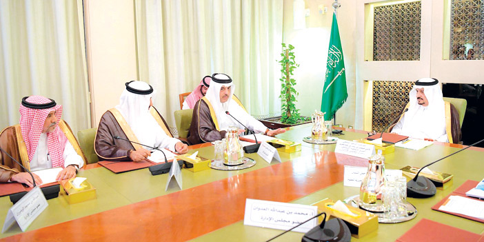 الأمير فيصل بن بندر يرأس اجتماع مجلس إدارة مؤسسة الرياض الخيرية للعلوم 