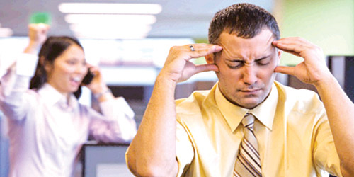 ماذا تسبب الضوضاء في أماكن العمل؟ 