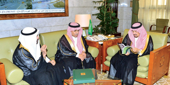  الأمير فيصل بن بندر خلال استقباله مجلس إدارة شركة الرياض للتعمير
