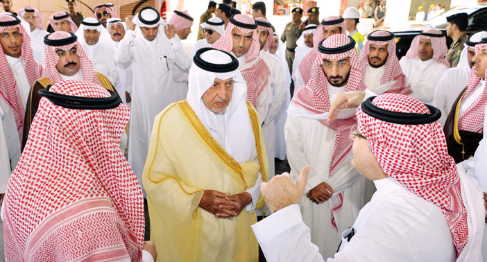 الأمير خالد الفيصل يتفقد مشروع نفق الأندلس 