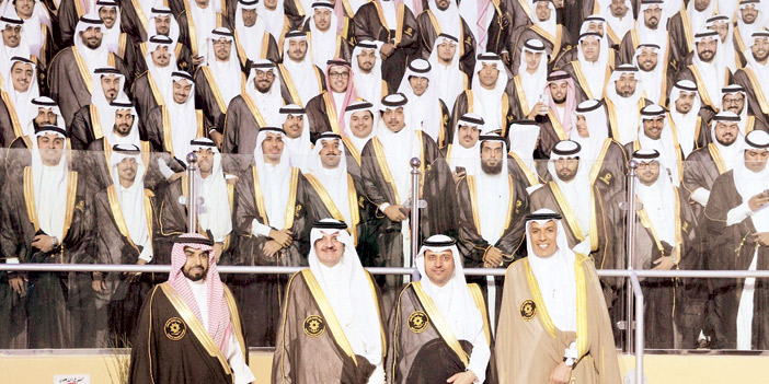 الأمير سعود بن نايف يرعى الاحتفال بـ(1000) خريج من الكلية التقنية بالدمام 