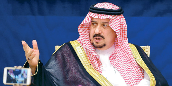 الأمير فيصل بن بندر يستقبل الأمراء والمسؤولين بأمانة الرياض ووزارة التجارة والاستثمار 