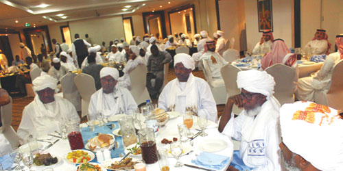 سفير المملكة لدى السودان يدشِّن مشروع إفطارات خادم الحرمين 