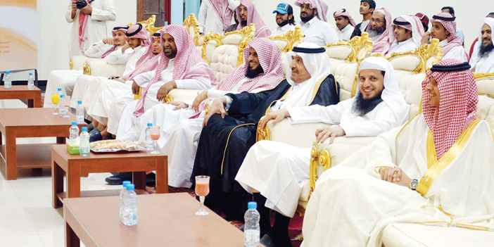  الأمير سلطان بن ناصر خلال رعايته الملتقى