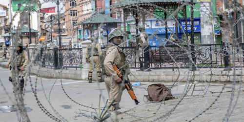 باكستان والهند تتعهدان بالالتزام بوقف إطلاق النار في كشمير 