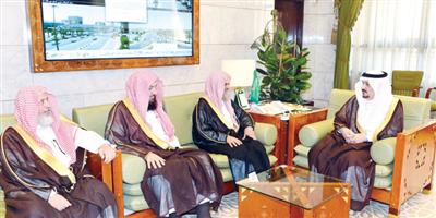 أمير منطقة الرياض يستقبل رئيسي محكمة الاستئناف و المحكمة العامة ومدير جامعة الإمام 