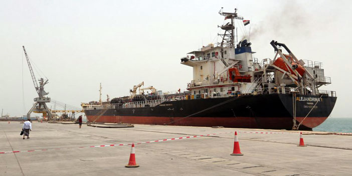 السفن تدخل ميناء الحديدة بعد تحريره من المليشيات الحوثية 