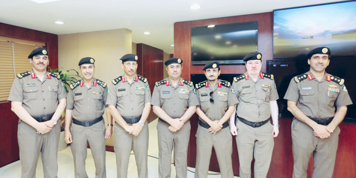  جانب من احتفال مرور الرياض بترقية عدد من الضباط لرتبة عميد