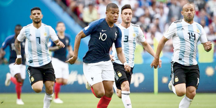 كيليان مبابي نجم مباراة فرنسا والأرجنتين