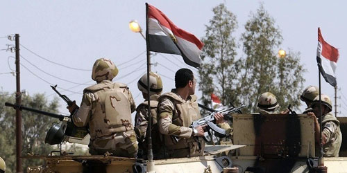 الجيش المصري يقضي على ثلاثة إرهابيين بسيناء 