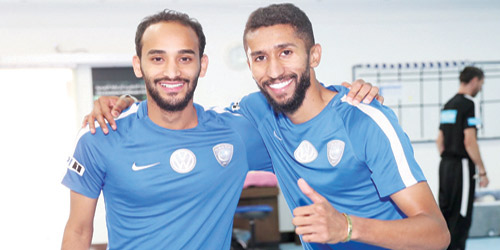  سلمان الفرج وعبدالله عطيف في نادي الهلال أمس