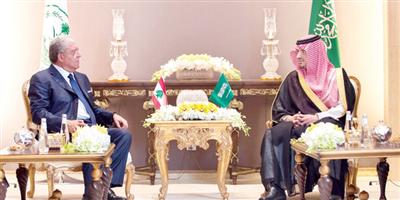 الأمير عبد العزيز بن سعود  يستقبل وزير الداخلية  اللبناني 