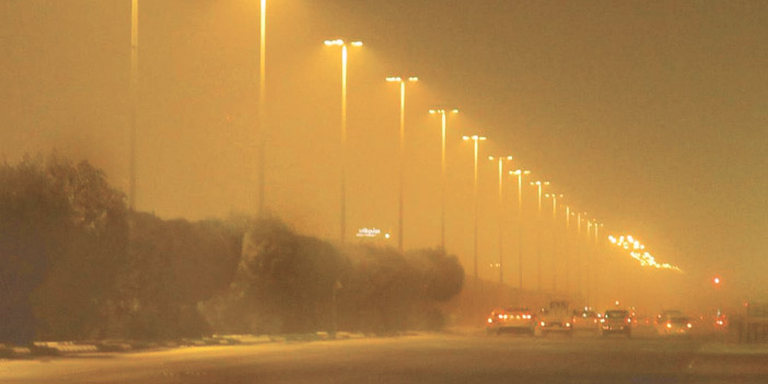 غبار الرياض يكتم أنفاس العاصمة 