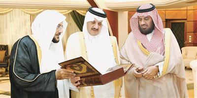 الأمير سعود بن نايف يستقبل وزير الشؤون الإسلامية 