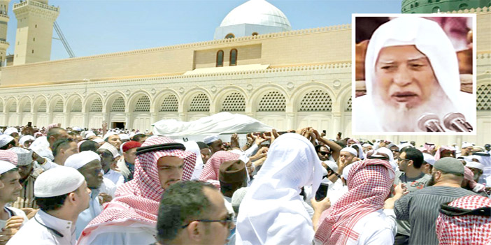  أداء الصلاة على الفقيد في المسجد النبوي