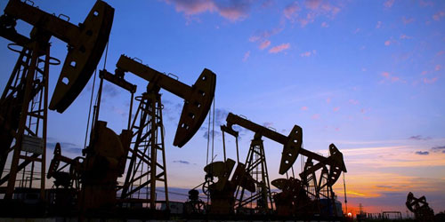 النفط يتراجع متأثراً بالحرب التجارية بين الولايات المتحدة والصين 