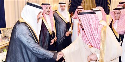 الأمير فيصل بن بندر يشيد بما وصلت إليه أجهزة الدولة في منطقة الرياض من كفاءة مميزة 