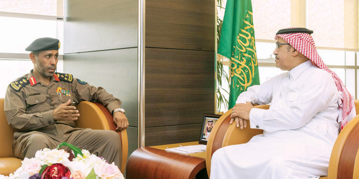  رئيس وكالة الأنباء السعودية خلال لقائه العميد الحرقان