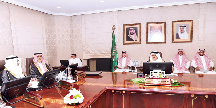  الأمير سعود بن نايف خلال الاجتماع