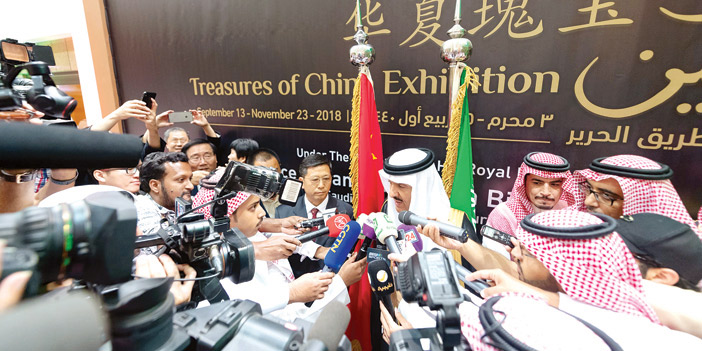  الأمير سلطان بن سلمان خلال  تصريحاته الصحفية
