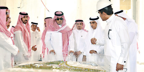  الأمير أحمد يتفقد أحد المشاريع التنموية