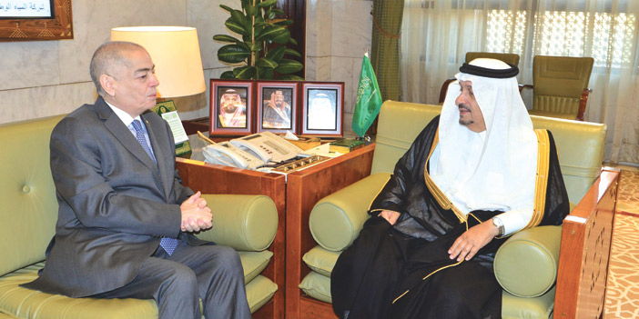  أمير منطقة الرياض يستقبل سفير الأردن