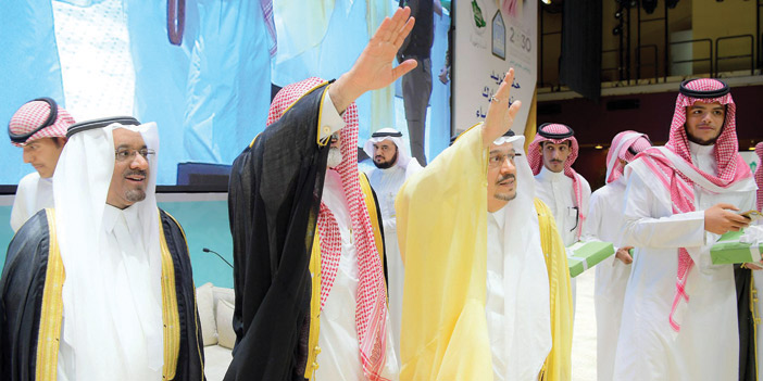  أمير منطقة الرياض خلال رعايته فعاليات اليوم الوطني بالجامعة