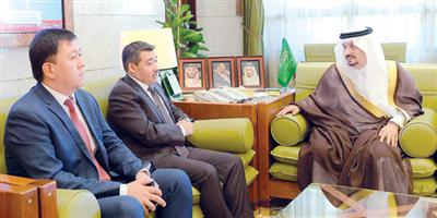 أمير منطقة الرياض ناقش مع سفير كازاخستان عدداً من الموضوعات 