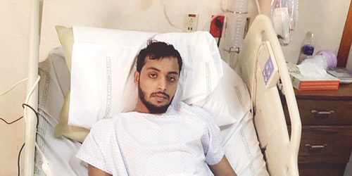  اللاعب خالد الجبري بعد إجراء العملية الجراحية